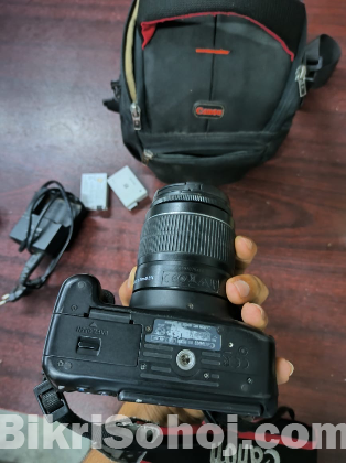 Canon 700D Camera